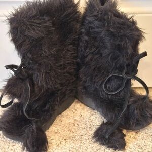 Zara Terez Black Furry Winter Boots with Pom-Pom Ties